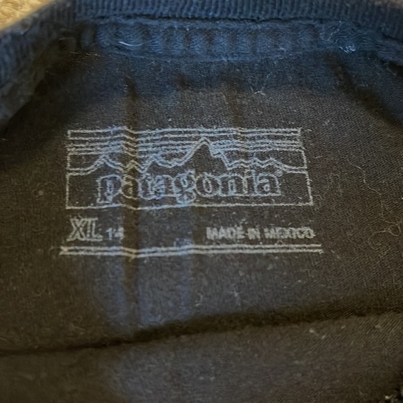 Patagonia Black Shirt Sz XL - Picture 3 of 4